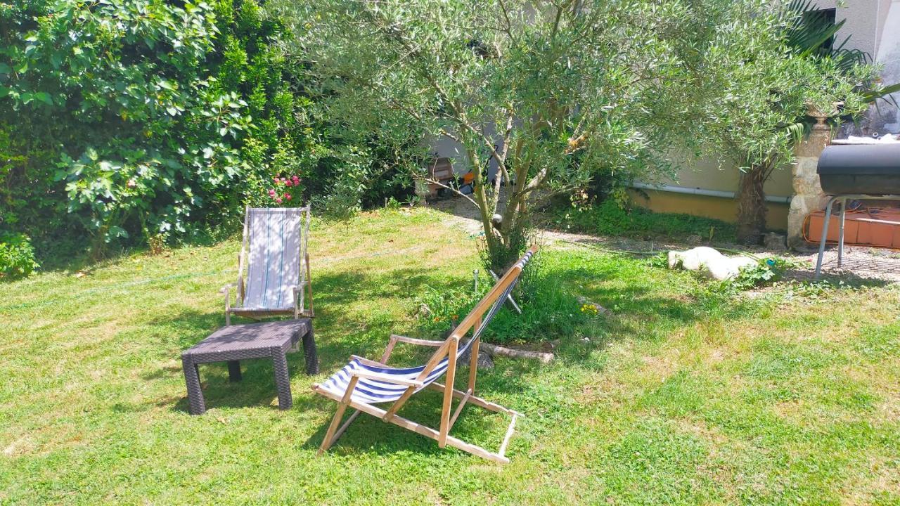 L'Etape Du Canal - Pelerins, Randonneurs, Vacanciers Condom Bagian luar foto